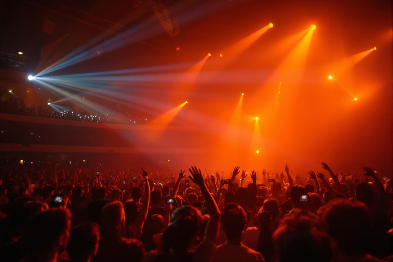 蜜芽视频影迷见面会圆满举行，万名粉丝热情参与