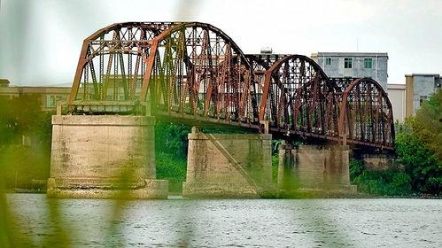 铁梁图片,探寻传统建筑中的钢铁灵魂