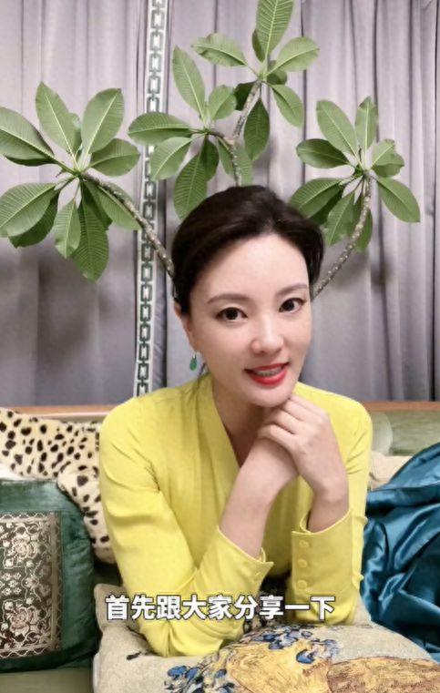 刘芳菲生活照大图,优雅与魅力的完美融合