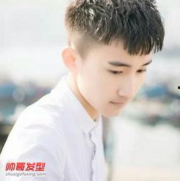 短发帅哥图片,揭秘时尚帅哥的独特风采