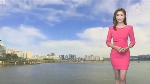 气象女主播转身,揭秘气象播报背后的故事