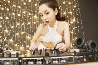 郑洋dj资料,音乐狂热者的舞台传奇